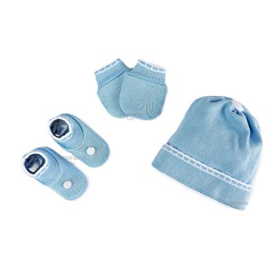 kit-touca-luva-e-sapatinho-de-tricot-para-recem-nascido-azul-e-branco