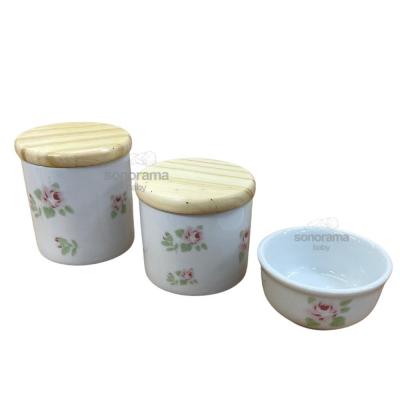 kit-higiene-trio-de-potes-porcelana-3-pecas-floral-com-tampa-de-madeira